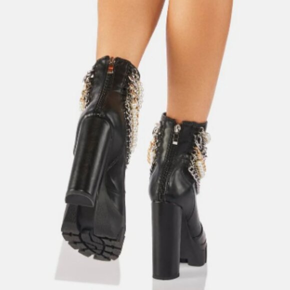 AZALEA WANG ALL CHAINED UP  Platform Boots ( BRAND NEW !!! ) - Picture 3 of 6
